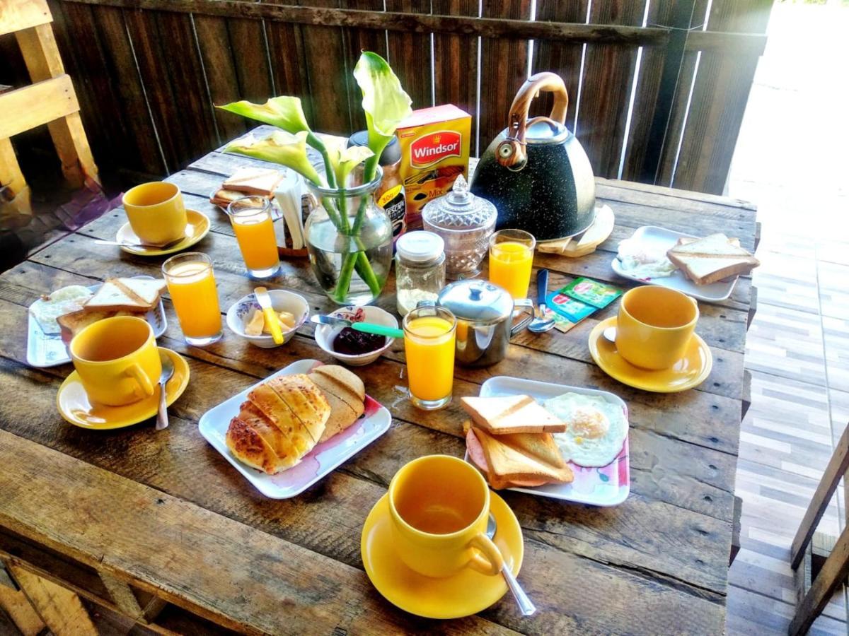 Bed and Breakfast Residencial Moroni - Alojamiento En Cochabamba Exterior foto