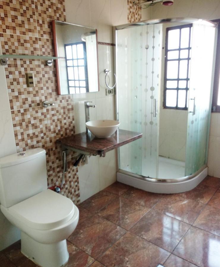 Bed and Breakfast Residencial Moroni - Alojamiento En Cochabamba Exterior foto