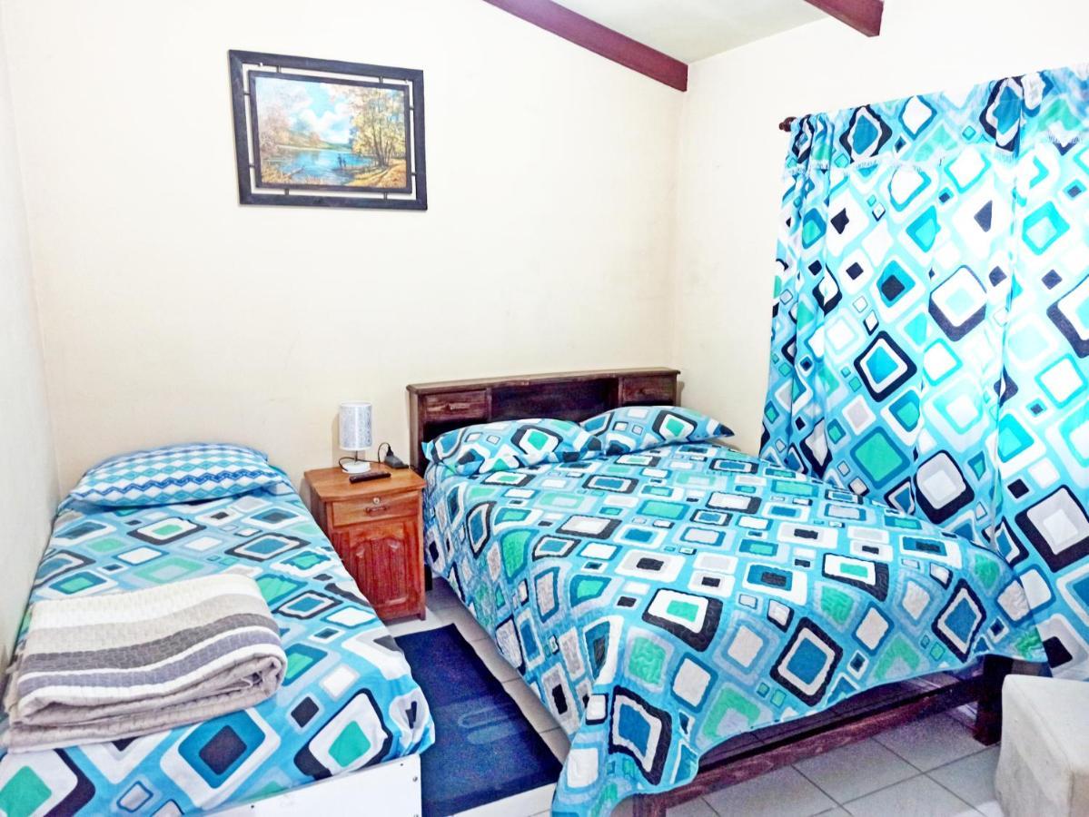 Bed and Breakfast Residencial Moroni - Alojamiento En Cochabamba Exterior foto